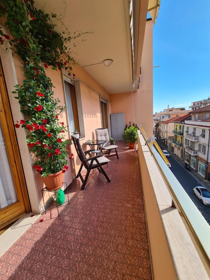 Casa Dell Amore 3 San Remo Buitenkant foto